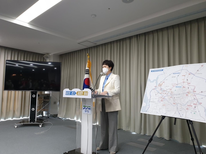 김은헤 국민의힘 경기도지사 후보는 지난달 20일 경기도 북부청사에서 경기북부 성장전략을 발표하고있다.