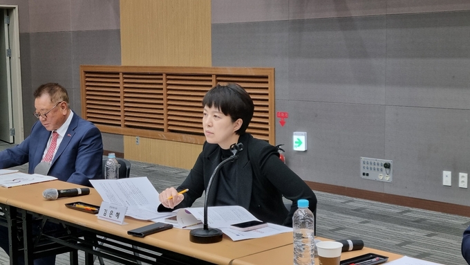 김은혜 국민의힘 경기도지사 후보는 18일 양주시 경기섬유종합지원센터에서 진행된 경기도 중소기업인 간담회에 참석했다. (사진=허수빈 기자)