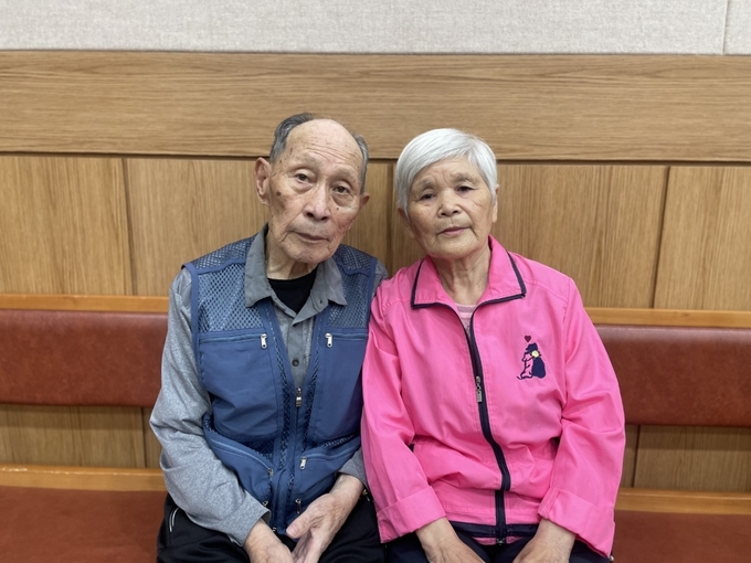 실제 회혼을 맞은 이명기·홍종희 부부가 정약용유적지 회혼례 재현 행사에 참여한다.(사진=남양주시 제공)
