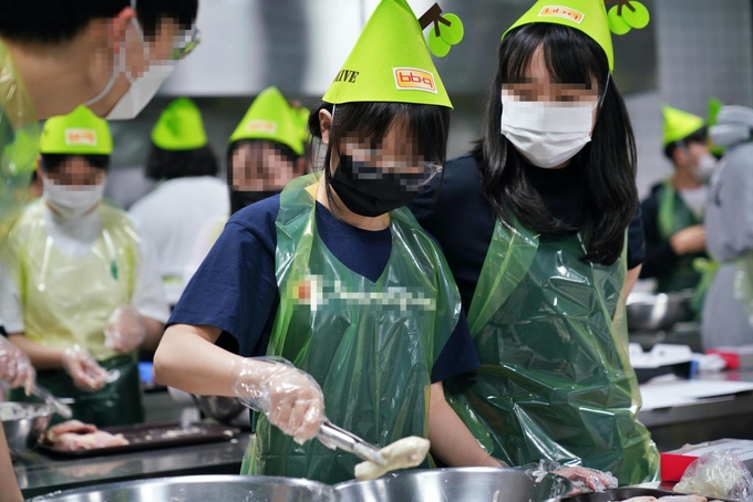 제너시스BBQ 그룹의 치킨대학에서 진행한 치킨캠프 현장 사진. (사진=제너시스BBQ 제공)