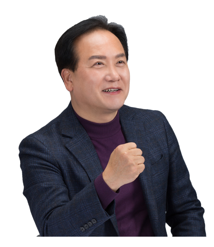 이권재 오산시장 후보(국민의힘)는 젊은 세대가 많은 오산시를 청년들이 꿈과 일을 찾아 모여드는 도시로 만들기 위한 ‘청년 으뜸도시’ 정책공약을 26일 발표했다.(사진=이권재 오산시장 후보 사무실 제공)