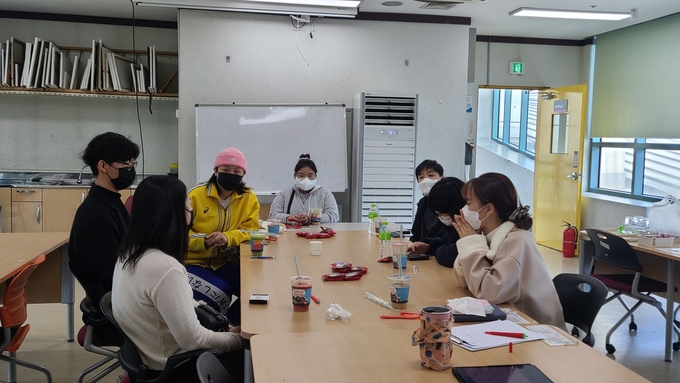 시흥시 별이별 간담회 개최 청소년들이 차별 없는 지원을 받을 수 있도록 제도적 뒷받침을 위해 노력하고 있다. (사진=시흥시 제공)