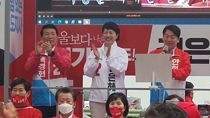 김은혜 경기도지사 후보와 안철수 성남시분당구갑 국회의원 후보, 백경현 구리시장 후보가 구리전통시장에서 합동 유세를 가졌다.(사진=백경현 후보 캠프 제공)