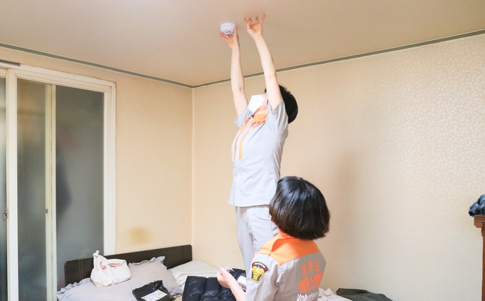광명도시공사 건강레저팀은 골프연습장과 광명국민체육센터를 대상으로 화재 예방과 초기 대응 능력 강화를 위한 자체 소방 훈련을 실시했다.(사진=광명도시공사 제공)