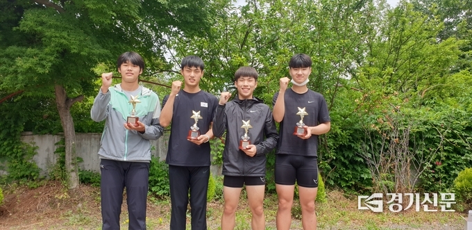 양주 덕정중학교 육상부가 제50회 KBS 전국 육상경기대회에서 금메달을 수상했다. (사진=덕정중 제공)