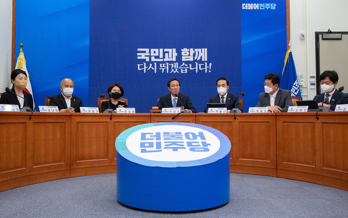 우상호 더불어민주당 비상대책위원장이 13일 오전 서울 여의도 국회에서 열린 비상대책위원회 회의에서 발언하고 있다. (사진=연합뉴스 제공)
