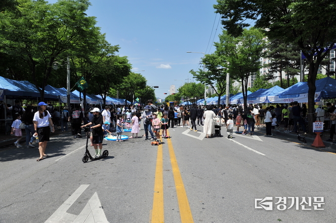 어수회가 주관한 청소년 길거리 과학축제 성황리에 개최되었다. (사진=동두천시 제공)