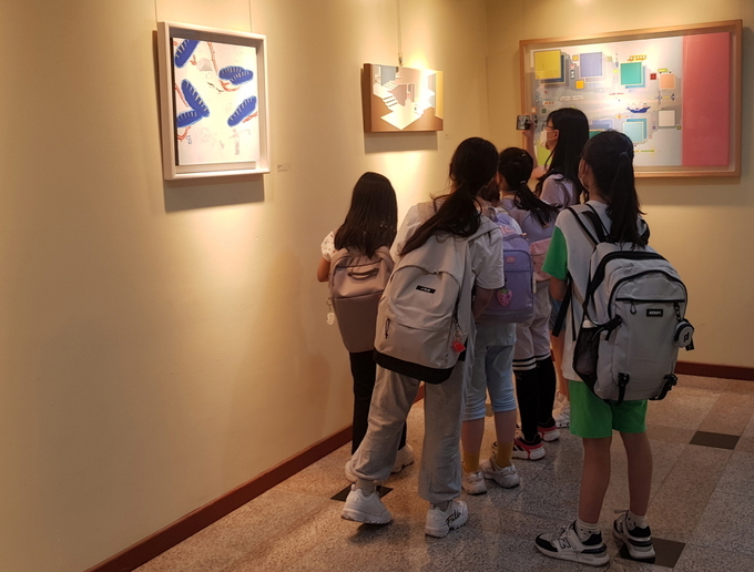 '학교로 찾아가는 전시'. (사진=경기문화재단 제공)