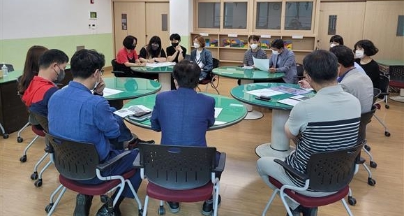 시흥은계지구 특화거리 통학로 개선 관련 ‘학부모 간담회’ 를 개최했다.(사진=시흥시 제공)