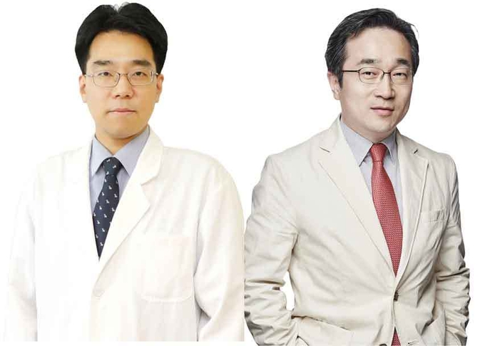가톨릭대학교 성빈센트병원 소화기내과 조익현 교수(좌), 이강문 교수(우). (사진=가톨릭대학교 성빈센트병원 제공)