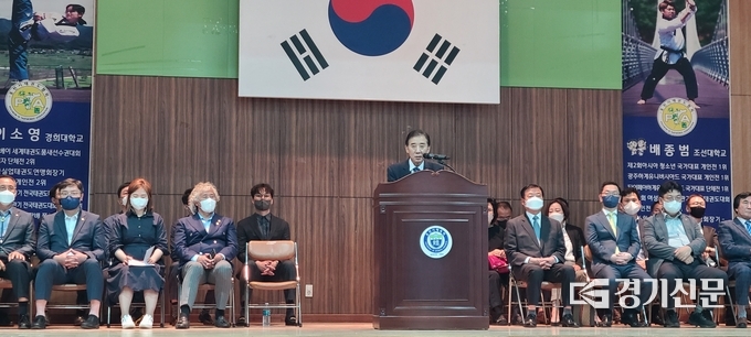박윤국 포천시장이 축사를 하고 있다. (사진=문석완 기자)