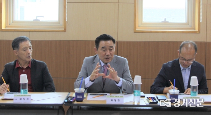 백영현 포천시장 당선인이 자신이 구상하고 있는 포천 경제 발전에 대해 말하고 있다. (사진=포천시장직인수위원회 제공)
