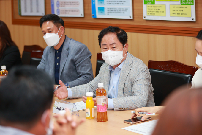 주광덕 남양주시장 당선인이 남양주시 관내 교육 현장을 차례로 방문해 주요 현안을 파악했다.(사진=남양주시장직인수위 제공)
