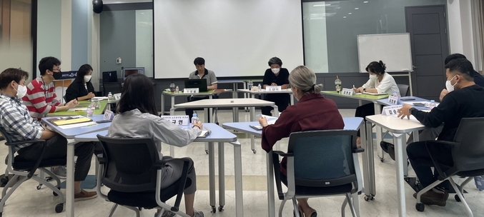 시흥시가 보다 내실 있고 효율적인 제5기(2023~2026) 지역사회보장계획 수립을 위해 지역주민, 민간, 공공부문 간 집단 심층면접을 진행했다.(사ㅈ진=시흥시 제공)
