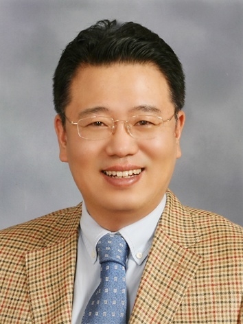 신훈 행정학박사