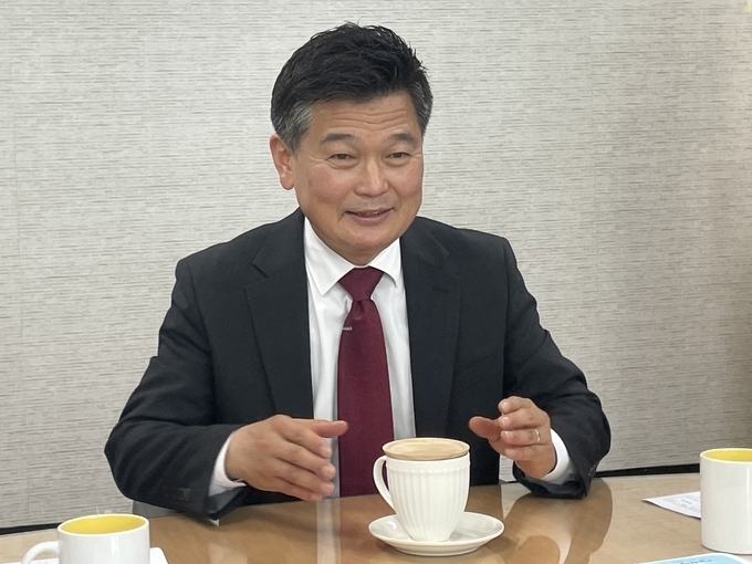 1일 오전 인천 남동구청 기자실에서 박종효 구청장이 취임 후 첫 기자간담회를 진행하고 있다. ( 사진 = 조경욱 기자 )