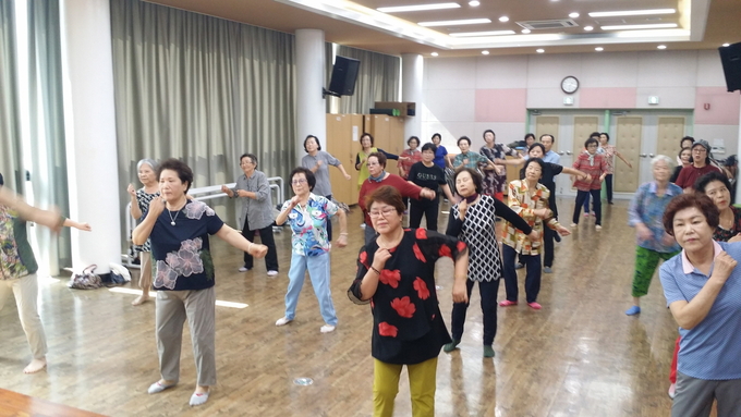 시흥시 월곶동 주민자치회, 활력 넘치는 일상회복 프로그램 수강생 모집.(사진=시흥시 젝공)