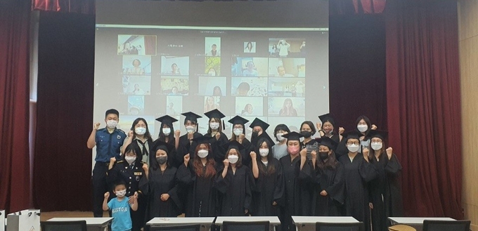 시흥시 결혼이민자 한국어교육 수료 종강식을 개최했다.(사진=시흥시 제공)