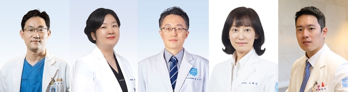 (사진 왼쪽부터)분당서울대병원 이비인후과 정우진, 치과 이효정, 방사선종양학과 엄근용, 가정의학과 이혜진, 보라매병원 방사선종양학과 위찬우 교수. (사진=분당서울대병원 제공)