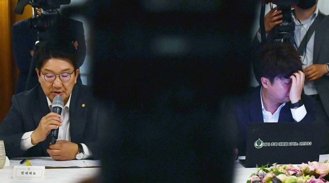 권성동 국민의힘 원내대표(왼쪽)과 이준석 국민의힘 당대표. (사진=연합뉴스 제공)