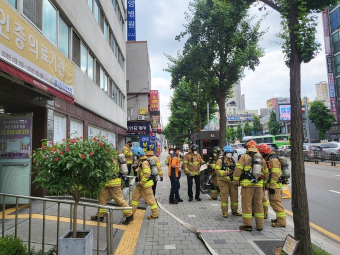  광명소방서는 광명시 광명동 예지원요양병원을 대상으로 현지 적응훈련 및 화재 예방 안전 컨설팅을 추진했다.(사진=광명소방서 제공)