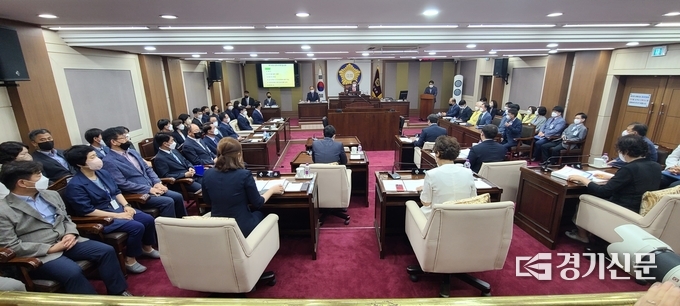 포천시의회 본 회의장에서 제6대 포천시의회 첫 회기가 시작되었다. (사진=문석완 기자)