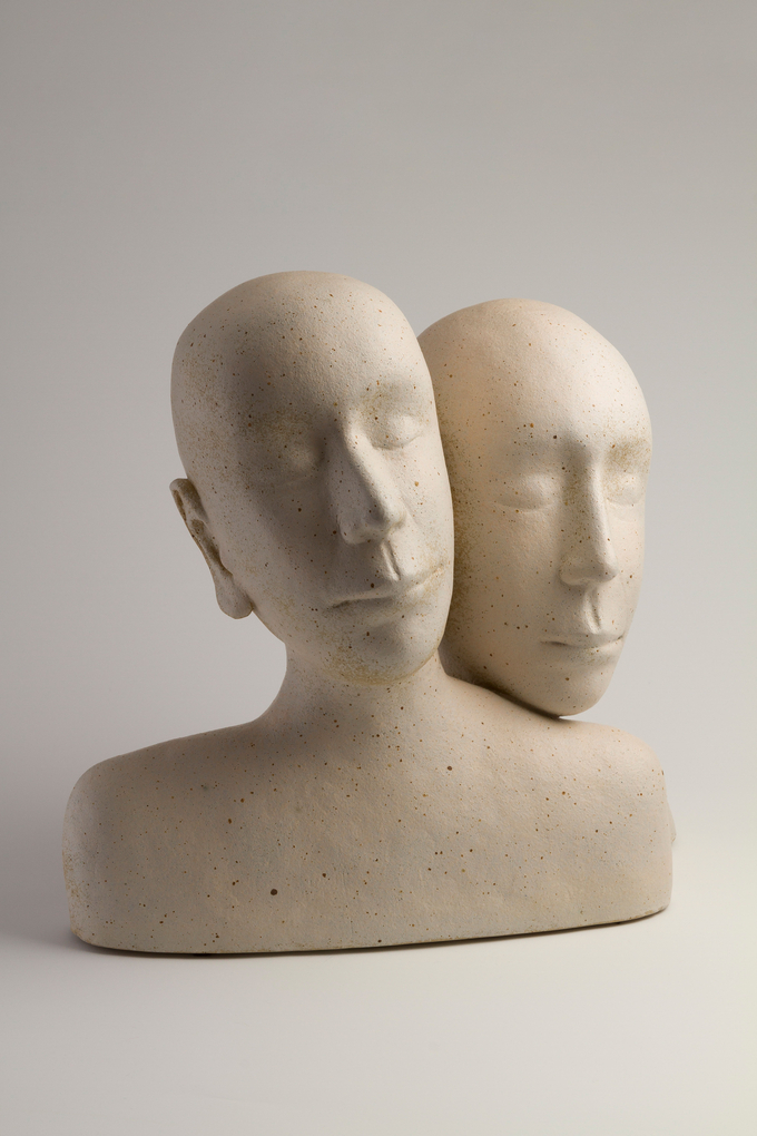 Viive Väljaots_(Innocent) dreamers_Stoneware_36x39x28cm_2022_Estonia. (사진=한국도자재단 제공)