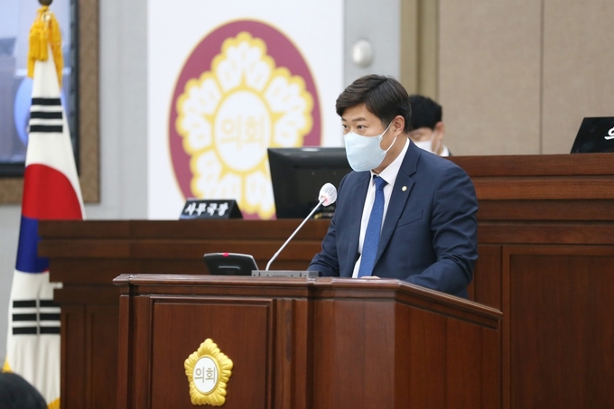 5분 자유발언 중인 김동은 수원특례시의회 의원. (사진=수원시의회 제공)