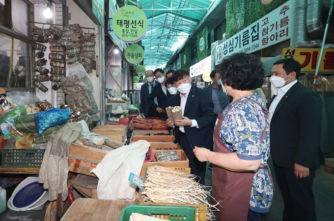 경기도의회 더불어민주당은 지난 22일 김포, 고양, 파주 등을 돌며 지역주민들과 함께 민생현안 정책간담회를 진행했다. (사진=경기도의회 제공)