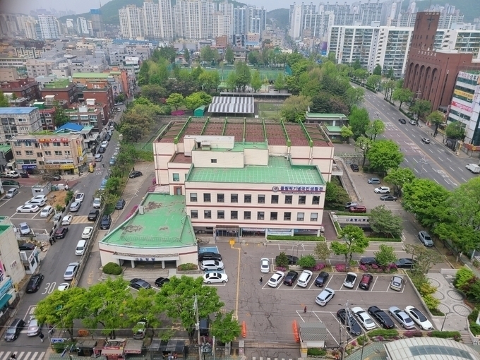생긴지 30년된 인천 남동구 '88올림픽 기념 국민생활관' 전경. ( 사진 = 남동구 제공 )