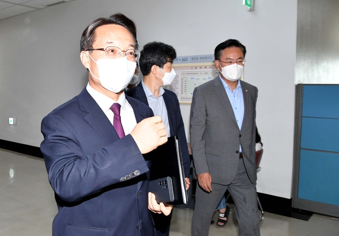 조해진 국민의힘 의원이 지난 26일 오후 열린 국회 정보위 전체회의에 참석하고 있다. (사진=연합뉴스 제공)