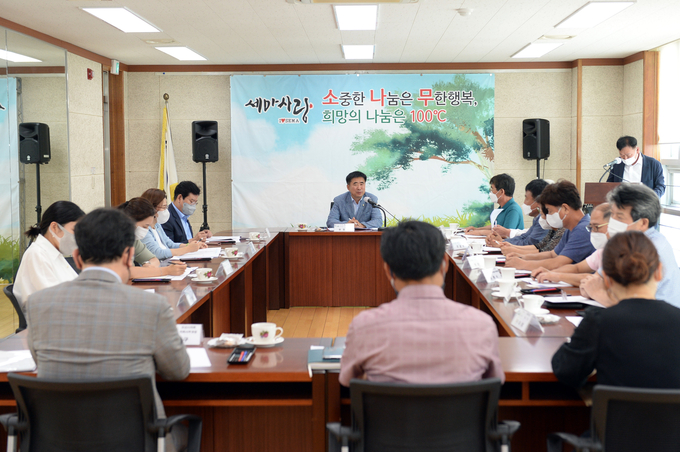 제9대 오산시의회 6개동 순회하며 단체장들과 간담회를 개최하고 있다.(사진=오산시 의회제공)