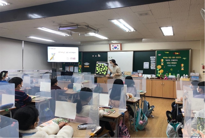 당촌초는 지난 2019년부터 ‘씨앗동화’ 프로그램을 도입해 학생들의 글쓰기 능력을 향상시키고 있다. (사진=성남당촌초등학교 제공)