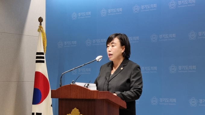 경기도의회 곽미숙 국민의힘 대표가 3일 도의회 브리핑룸에서 기자회견을 하고있다. (사진=허수빈 기자)