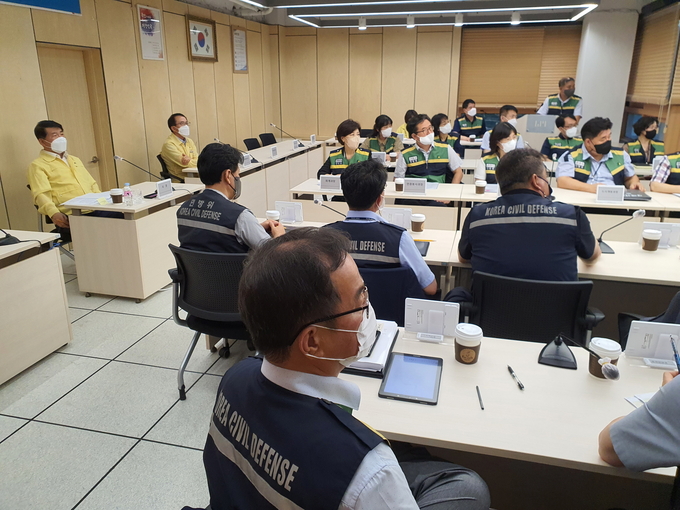 구리시는 지난 2일 시청 3층 상황실에서 전 간부공무원이 참석한 가운데 2022년 을지연습 준비보고회를 가졌다.(사진=구리시 제공)