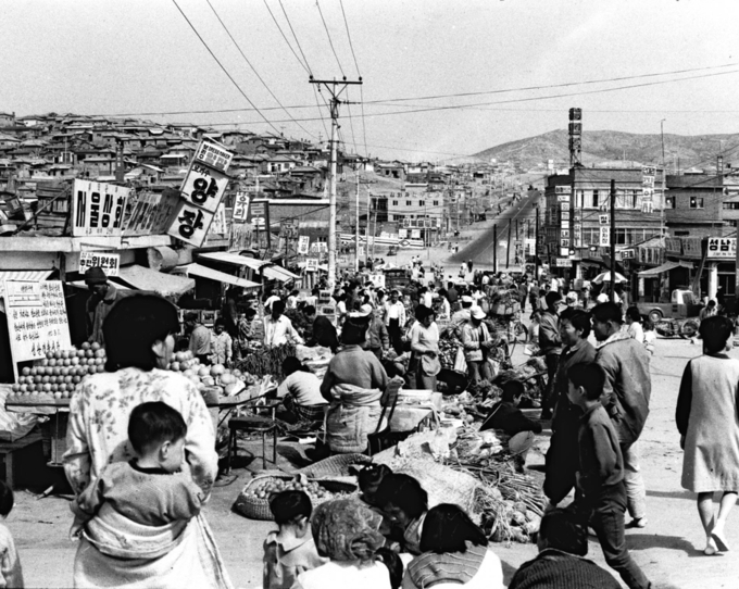 광주대단지 성호시장 모습. (사진=성남학연구소 제공)