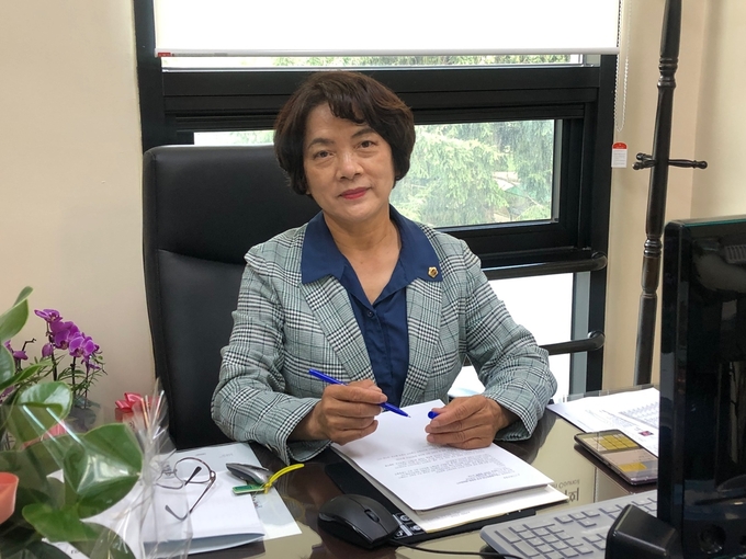 신영희(국힘·옹진군) 시의원이 <경기신문>과 인터뷰 하고 있다. ( 사진 = 박소영 기자 )