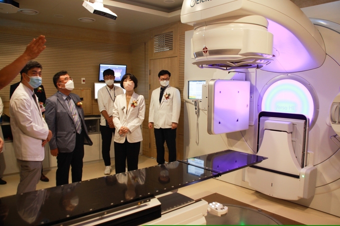 방사선 암 치료 선형가속기 'Versa HD’. (사진=한림대학교동탄성심병원 제공)