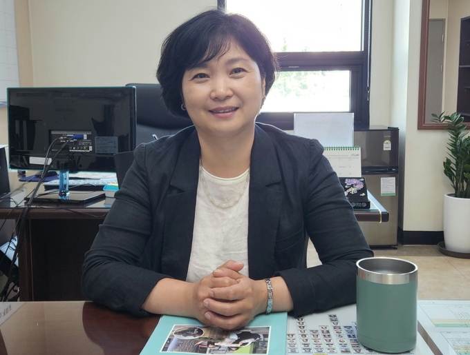 유경희(민주·부평2) 인천시의회 의원이 경기신문과 인터뷰 하고 있다. ( 사진 = 박지현 기자 )