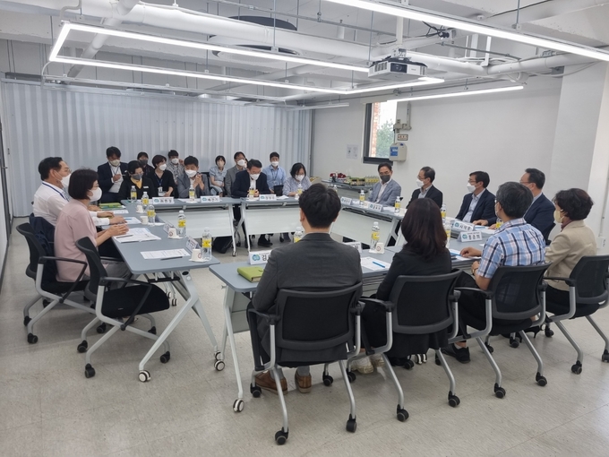 민생특위 경제고용대책반이 현장간담회를 진행했다. (사진=경기도 제공)