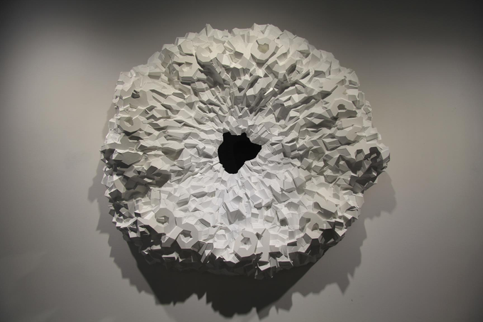김태균, 'What do you want me to do', 120x110x20㎝,아크릴, 나무, 2021. (사진=김태균 작가 제공)