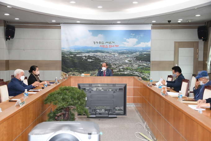 동두천시는 지난 4월 공모를 통해 선정된 ‘17개소 도시공원 명칭 부여’에 대한 심의를 진행했다.(사진=동두천시 제공)