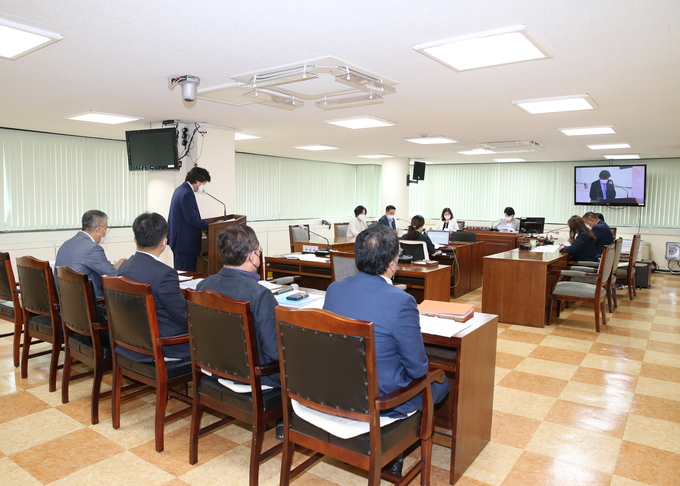 광명시의회는 지난 14일 자치행정교육위원회 회의실에서 서일동 광명도시공사 사장 후보자에 대한 인사청문회를 개최했다.(사진=광명시의회 제공)