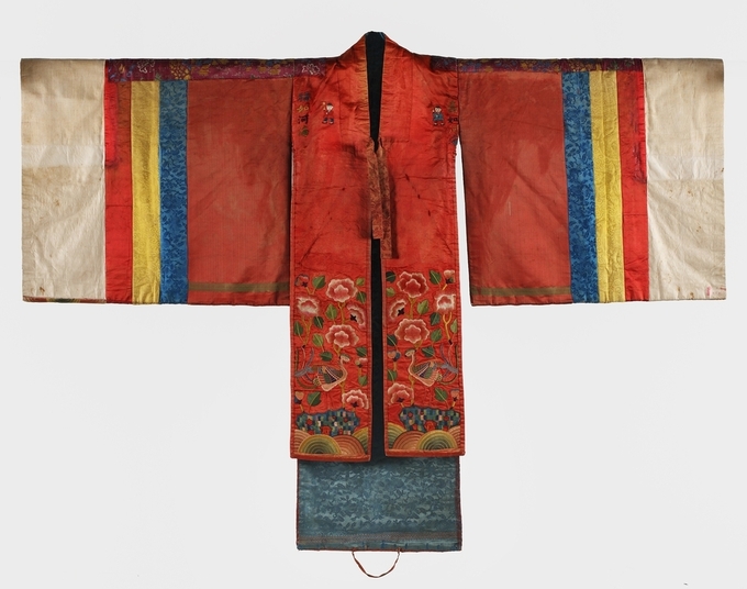 '조선시대 활옷'의 모습. (사진= 로스앤젤레스카운티미술관 제공)