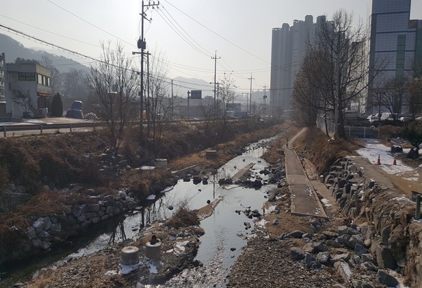 남양주시 화도읍 주민들이 환경부 '지역 맞춤형 통합 하천 사업'에 선정되도록 연명하고 있는 마석우천. (사진=남양주시 제공)