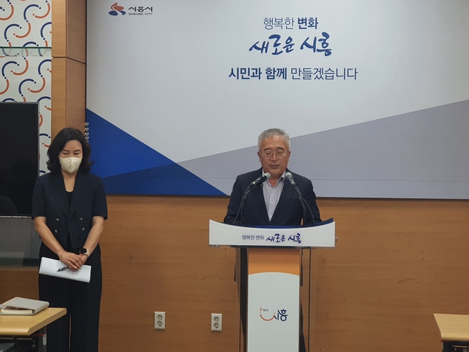 박광목 행정국장은 주민참여예산 운영 방향에 대한 브리핑을 하고 있다 .(사진=김원규 기자)
