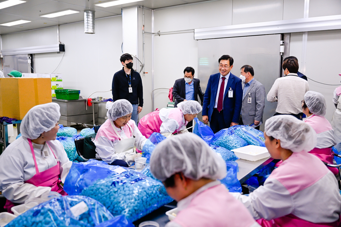 전진선 양평군수가 지난 13일 용문면 소재 케이지랩(주)를 시작으로 오는 10월18일까지 관내 16개의 중소기업을 방문할 계획이다. (사진=양평군 제공)