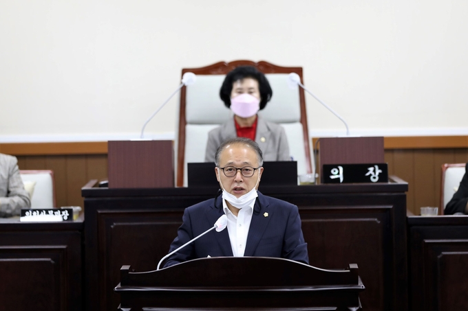 ‘중소기업협동조합 육성 및 지원 조례안‘을 대표 발의한 원태근 인천시 동구의회 부의장. ( 사진 = 동구의회 제공 )