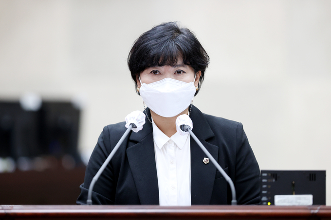 유승분(57·국힘·연수3) 인천시의원이 지난 9월 열린 본회의에서 발언하고 있다. ( 사진 = 인천시의회 제공 )