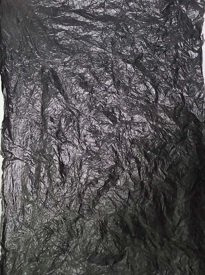 'wrinkle and tear', 107×177, mixed material. (사진=안젤리미술관 제공)